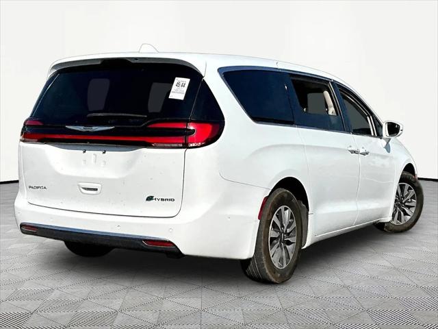 2022 Chrysler Pacifica Hybrid Touring L