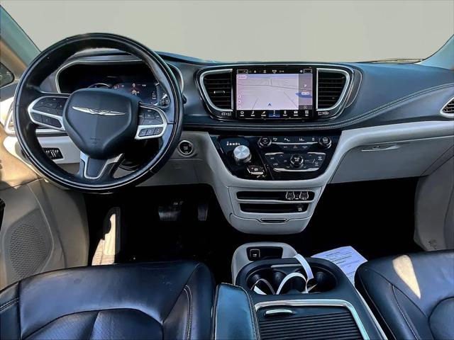 2022 Chrysler Pacifica Hybrid Touring L