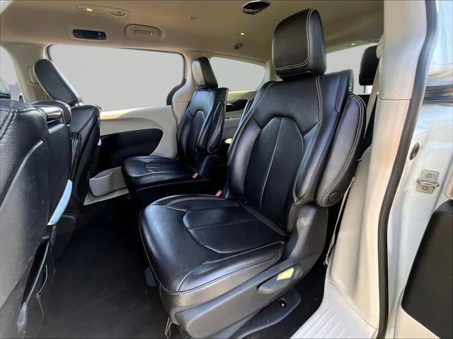 2022 Chrysler Pacifica Hybrid Touring L