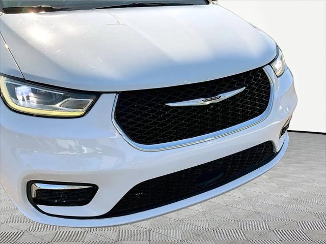 2022 Chrysler Pacifica Hybrid Touring L