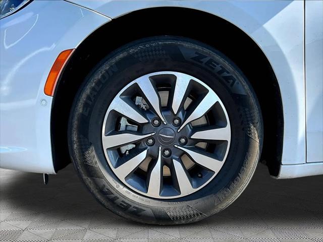 2022 Chrysler Pacifica Hybrid Touring L