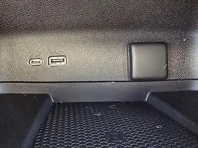 2025 Chevrolet Traverse AWD LT