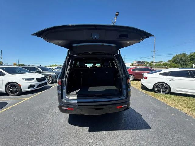 2023 Jeep Wagoneer Series II Carbide 4x4