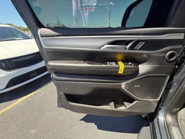 2023 Jeep Wagoneer Series II Carbide 4x4