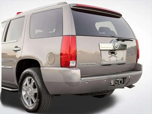 2007 Cadillac Escalade Standard