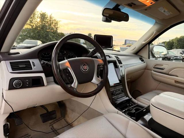 2007 Cadillac Escalade Standard
