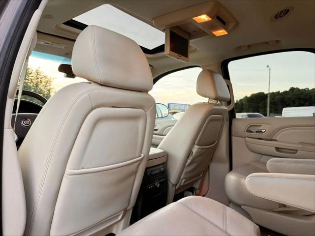 2007 Cadillac Escalade Standard