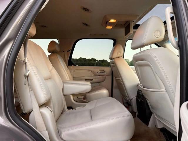 2007 Cadillac Escalade Standard