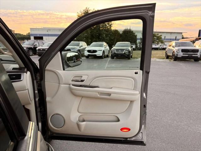 2007 Cadillac Escalade Standard