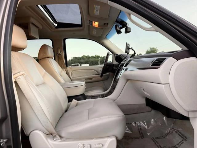 2007 Cadillac Escalade Standard