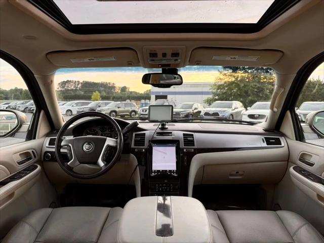 2007 Cadillac Escalade Standard