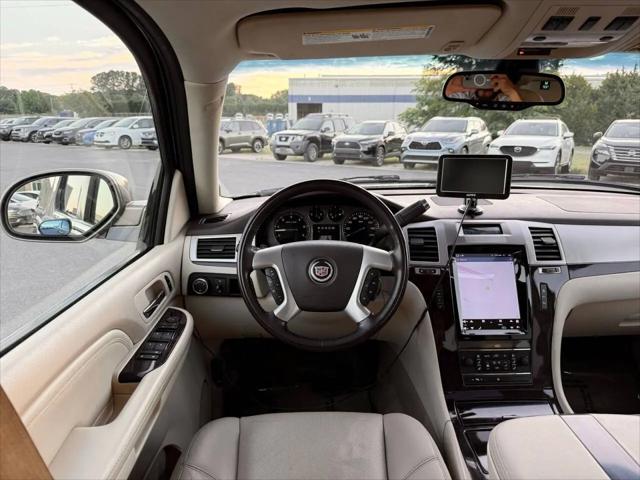 2007 Cadillac Escalade Standard