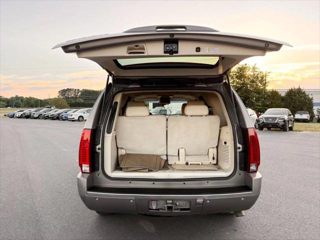 2007 Cadillac Escalade Standard