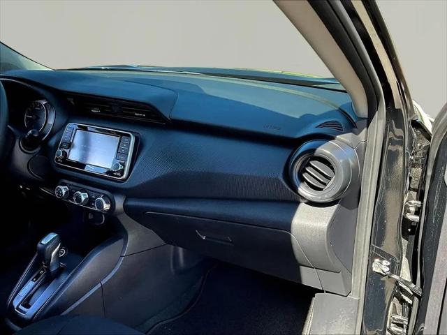 2024 Nissan Kicks S Xtronic CVT