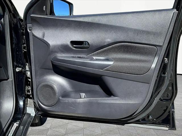 2024 Nissan Kicks S Xtronic CVT