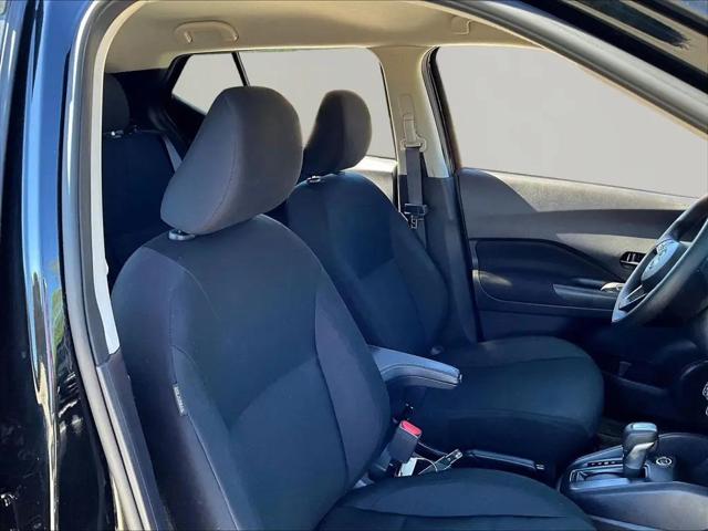 2024 Nissan Kicks S Xtronic CVT