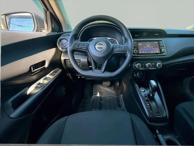 2024 Nissan Kicks S Xtronic CVT