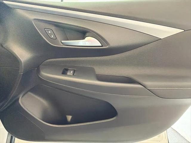 2026 Buick NV Preferred FWD