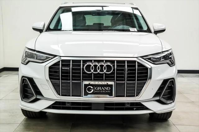 2024 Audi Q3 Premium 45 TFSI S line quattro Tiptronic