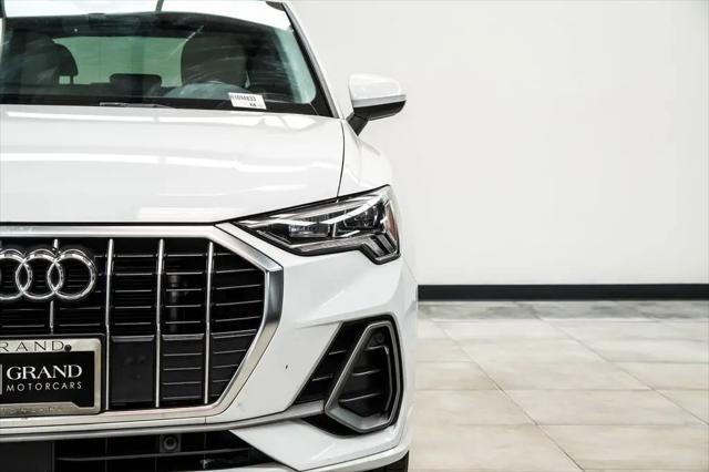 2024 Audi Q3 Premium 45 TFSI S line quattro Tiptronic