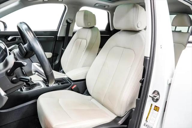 2024 Audi Q3 Premium 45 TFSI S line quattro Tiptronic