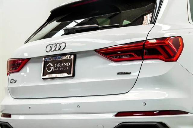2024 Audi Q3 Premium 45 TFSI S line quattro Tiptronic
