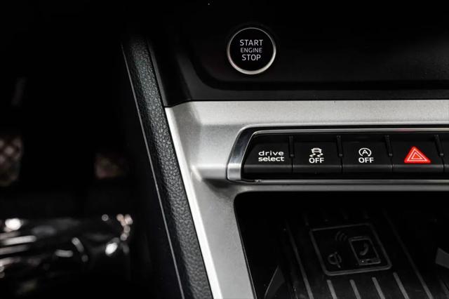 2024 Audi Q3 Premium 45 TFSI S line quattro Tiptronic