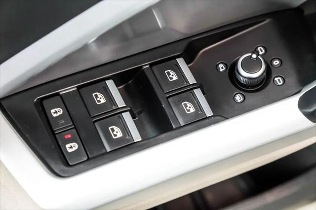 2024 Audi Q3 Premium 45 TFSI S line quattro Tiptronic