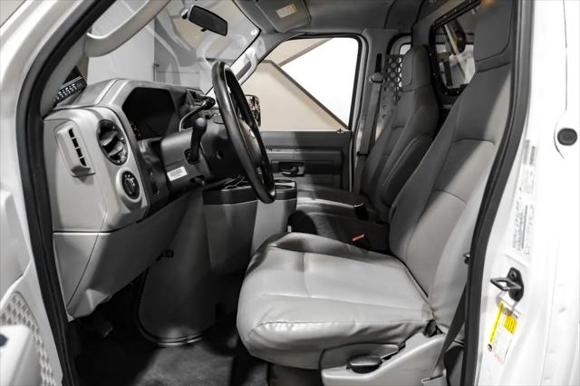 2011 Ford E-350 Super Duty Commercial