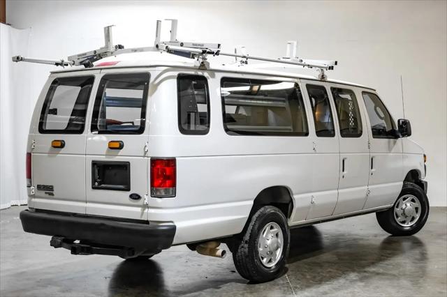2011 Ford E-350 Super Duty Commercial