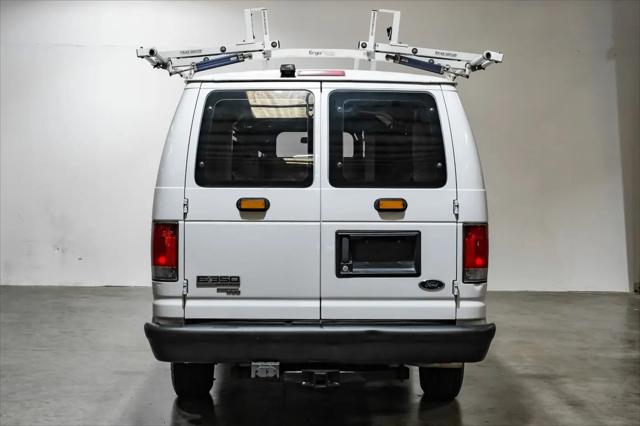 2011 Ford E-350 Super Duty Commercial