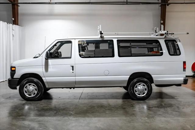 2011 Ford E-350 Super Duty Commercial