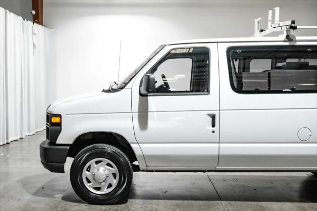 2011 Ford E-350 Super Duty Commercial