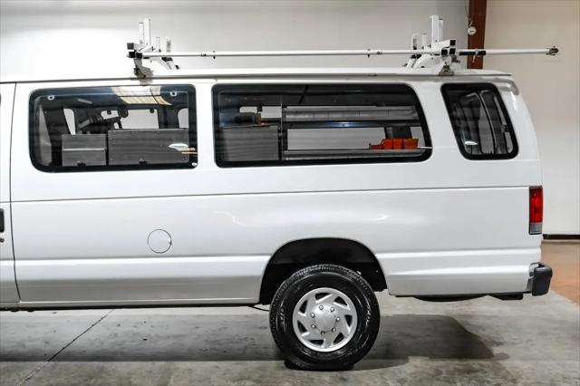 2011 Ford E-350 Super Duty Commercial