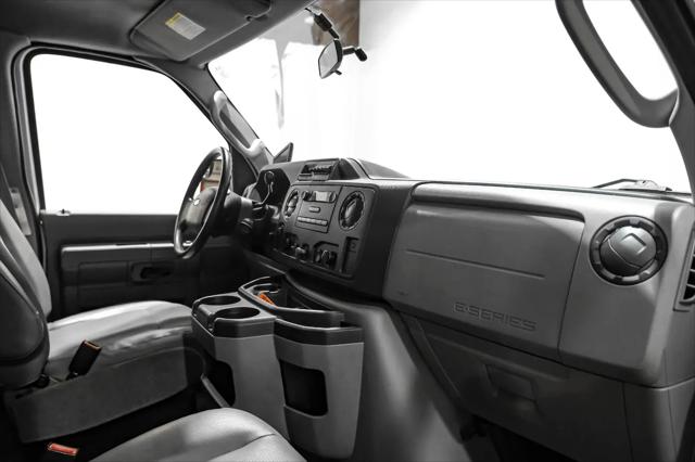 2011 Ford E-350 Super Duty Commercial