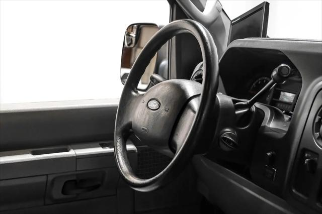 2011 Ford E-350 Super Duty Commercial