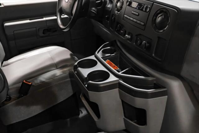 2011 Ford E-350 Super Duty Commercial