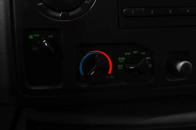 2011 Ford E-350 Super Duty Commercial