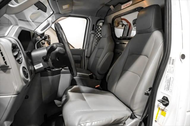 2011 Ford E-350 Super Duty Commercial