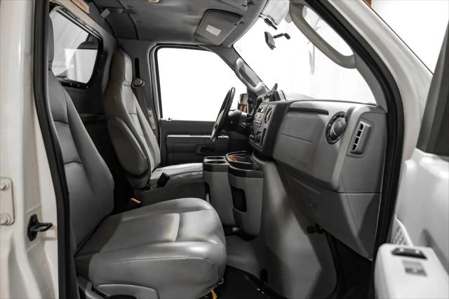 2011 Ford E-350 Super Duty Commercial