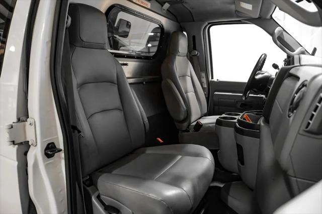 2011 Ford E-350 Super Duty Commercial