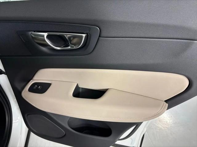 2026 Volvo XC60 B5 Core