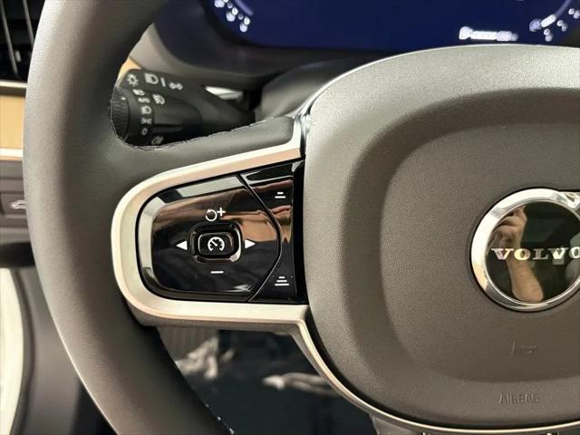 2026 Volvo XC60 B5 Core