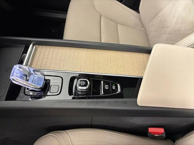 2026 Volvo XC60 B5 Core