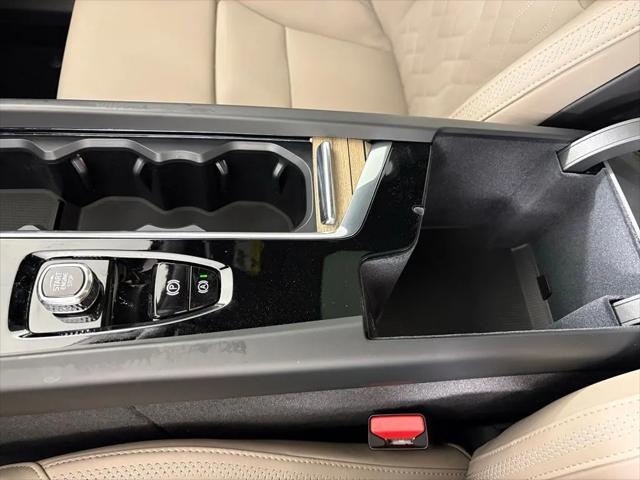 2026 Volvo XC60 B5 Core