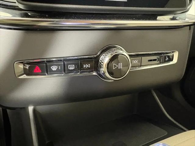 2026 Volvo XC90 Plus, B6 AWD Gas (mild hybrid), Gasoline, Bright, 7 Seats