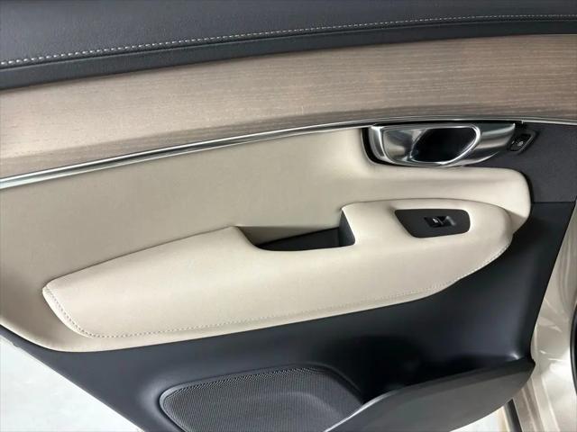 2026 Volvo XC90 Plus, B6 AWD Gas (mild hybrid), Gasoline, Bright, 7 Seats