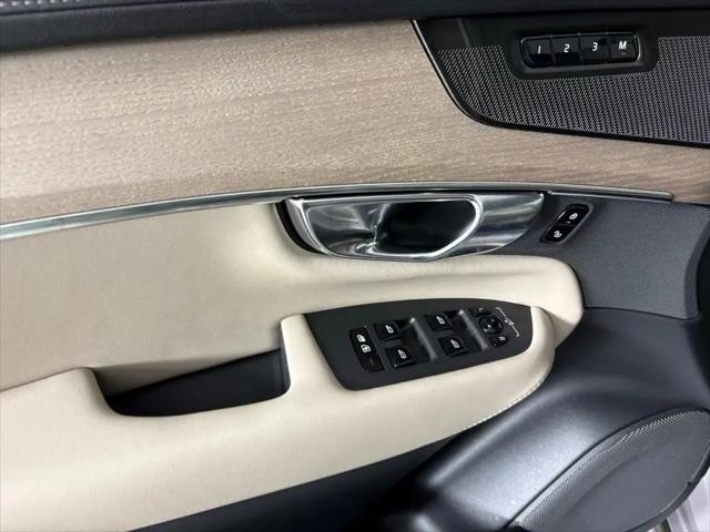 2026 Volvo XC90 Plus, B6 AWD Gas (mild hybrid), Gasoline, Bright, 7 Seats
