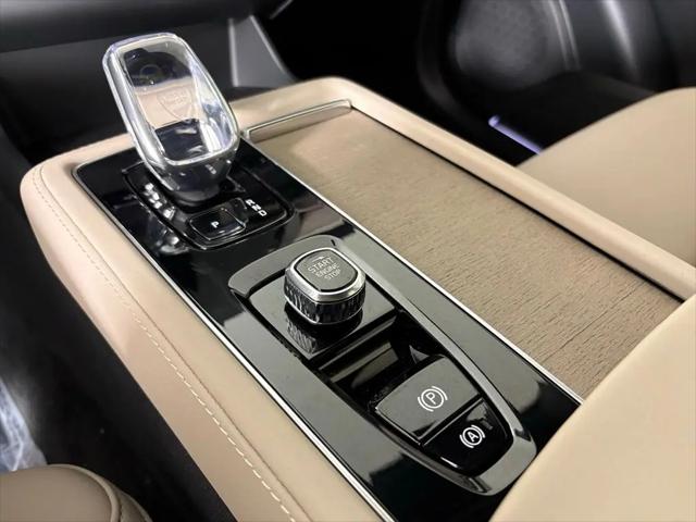 2026 Volvo XC90 Plus, B6 AWD Gas (mild hybrid), Gasoline, Bright, 7 Seats