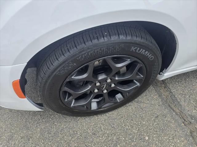 2019 Chrysler 300 300S AWD